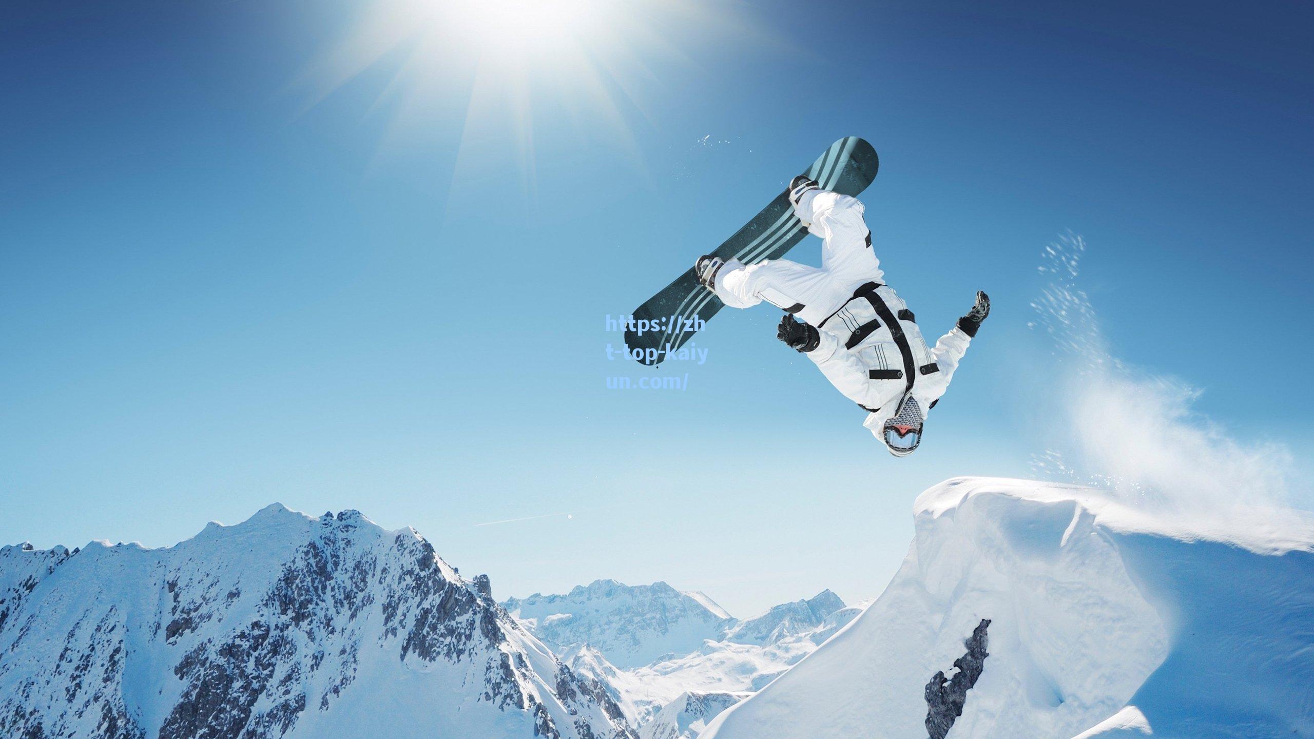 印不出界？麦康纳抢断后单脚踩出界外救球被判有效引发热议